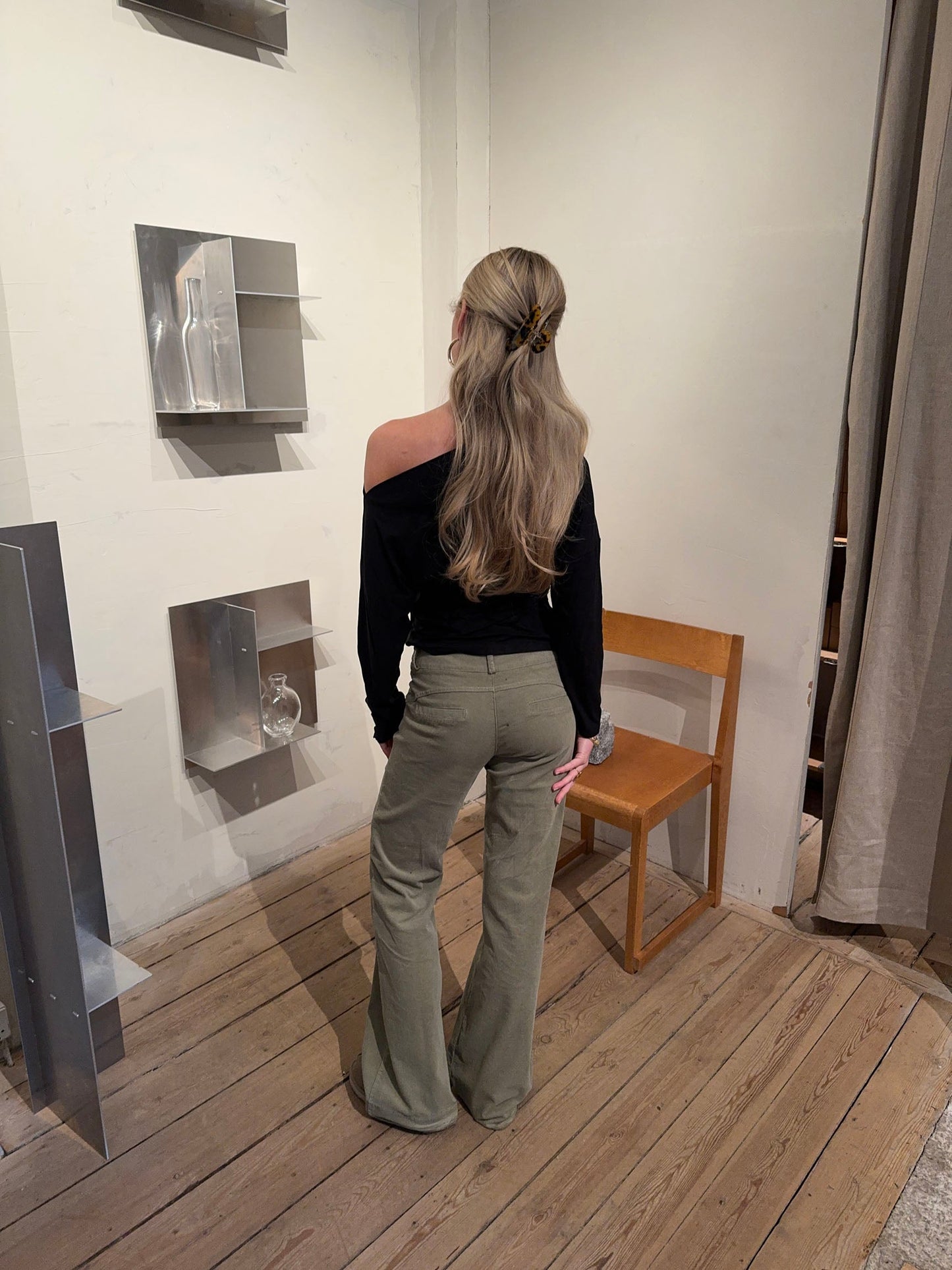 Elyana · Top Off-Shoulder Chic